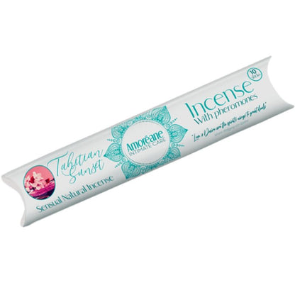 Incienso AMOREANE Tahitian Sunset con feromonas y aroma floral, envuelto en una caja elegante y decorativa.