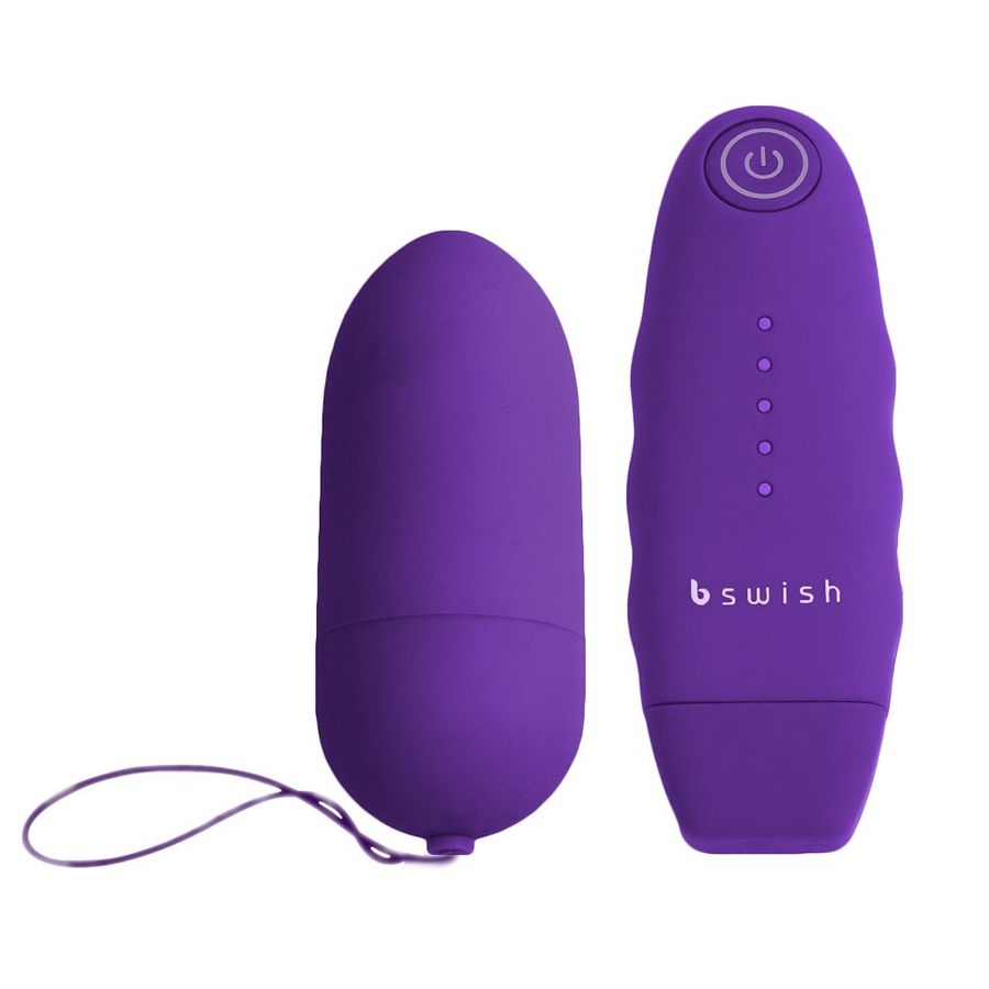 Control remoto B SWISH BNaughty Unleashed Classic Lila, con diseño elegante y botones visibles en color lila.
