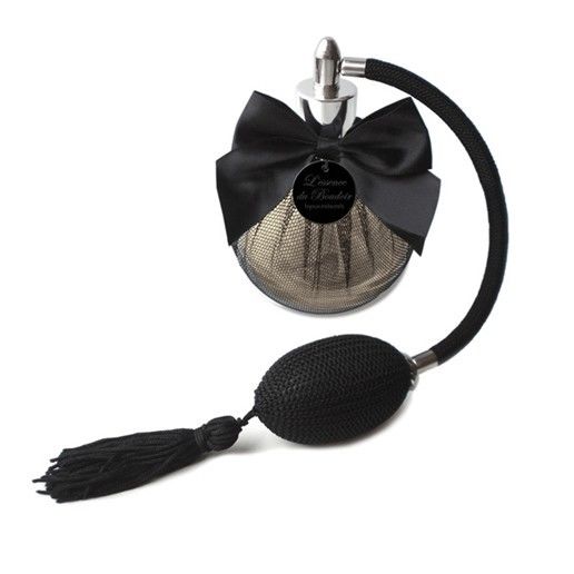 BIJOUX Esencia de Boudoir 100 ml fabric softener spray bottle with elegant design and floral scent, perfect for linens.
