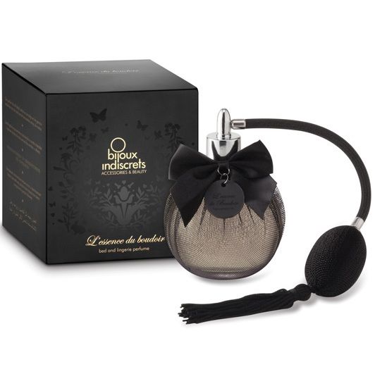 BIJOUX Esencia de Boudoir 100ml fabric softener bottle with elegant design and floral scent for fresh linens.