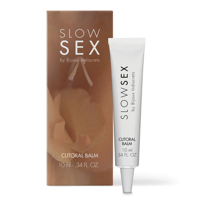 Bálsamo estimulante para clítoris BIJOUX SLOW SEX en envase de 10 ml, con frascos y etiqueta visible.