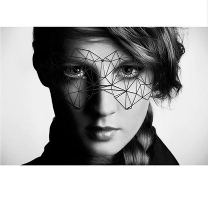 BIJOUX KRISTINE vinyl mask showcasing intricate design and elegant detailing for a stylish look.