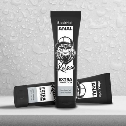 Gel base de agua BLACK HOLE para dilatación anal, 150 ml, textura suave y segura para uso íntimo.