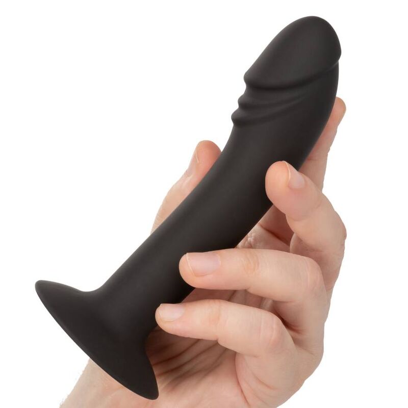 Estuche de silicona curva para anal de la marca CALEXOTICS, con diseño ergonómico y superficie lisa para comodidad.