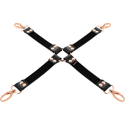 Correa de cuero vegano para hog tie de la marca Coquette Fantasy, con diseño elegante y ajustable para juegos de dominación.