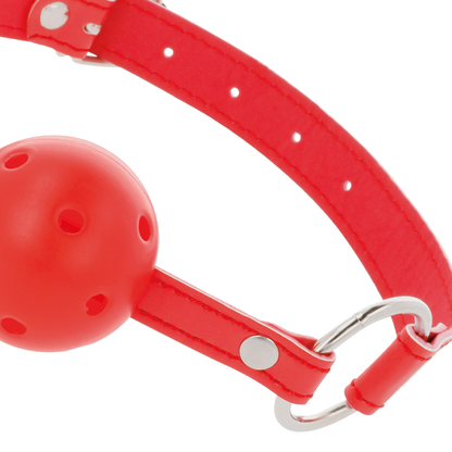 Mordaza transpirable roja DARKNESS BONDAGE, diseñada para restricción segura y cómoda en juegos de bondage.