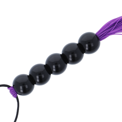 Látigo de bondage lila DARKNESS SENSATIONS, cuerda de juego erótico para BDSM, con textura suave y diseño resistente.