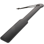 Pala negra de Fetish DARKNESS SENSATIONS, con diseño elegante y acabado en cuero para juegos de dominación y BDSM.