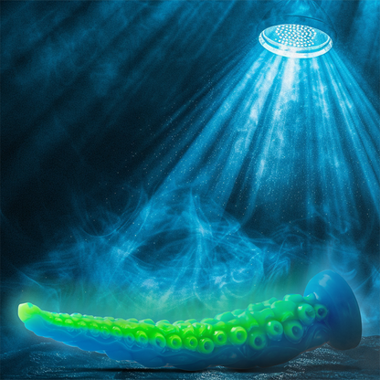 Dildo tentáculo fino fluorescente EPIC Scylla, tamaño grande, con diseño realista y textura detallada para uso íntimo.