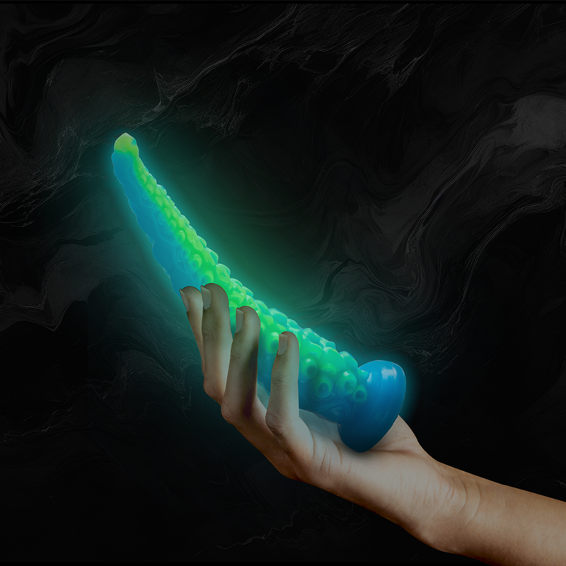 Dildo tentáculo fluorescente EPIC Scylla, tamaño pequeño, con diseño fino y detalles tentaculares, para placer íntimo.