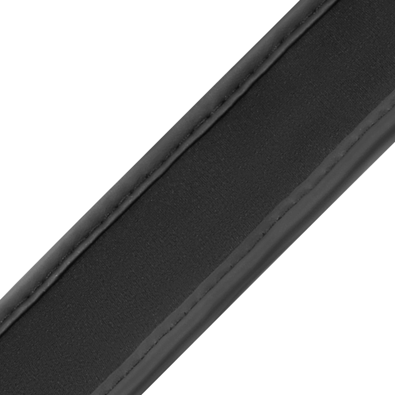 Barra separadora de bondage FETISH SUBMISSIVE con forro de neopreno, diseñada para restricción y control en juegos BDSM.