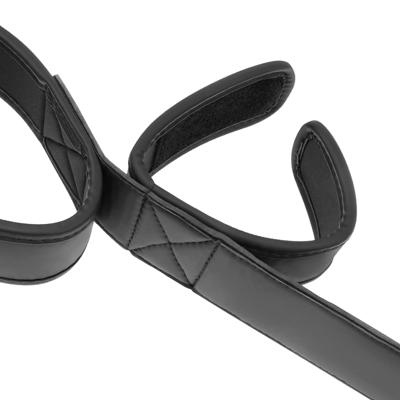 Barra separadora de bondage FETISH SUBMISSIVE con forro de neopreno, diseñada para restricción y confort en BDSM.