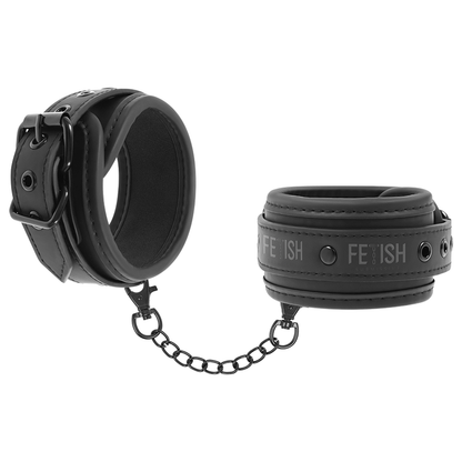 Esposas de cuero vegano con forro de neopreno de la marca FETISH SUBMISSIVE BONDAGE, ideales para juegos de restricción y BDSM.