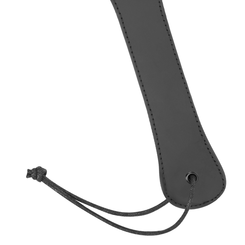 Fusta de cuero vegano de la marca Fetish Submissive Bondage, diseñada para juegos de rol y restricción en BDSM.