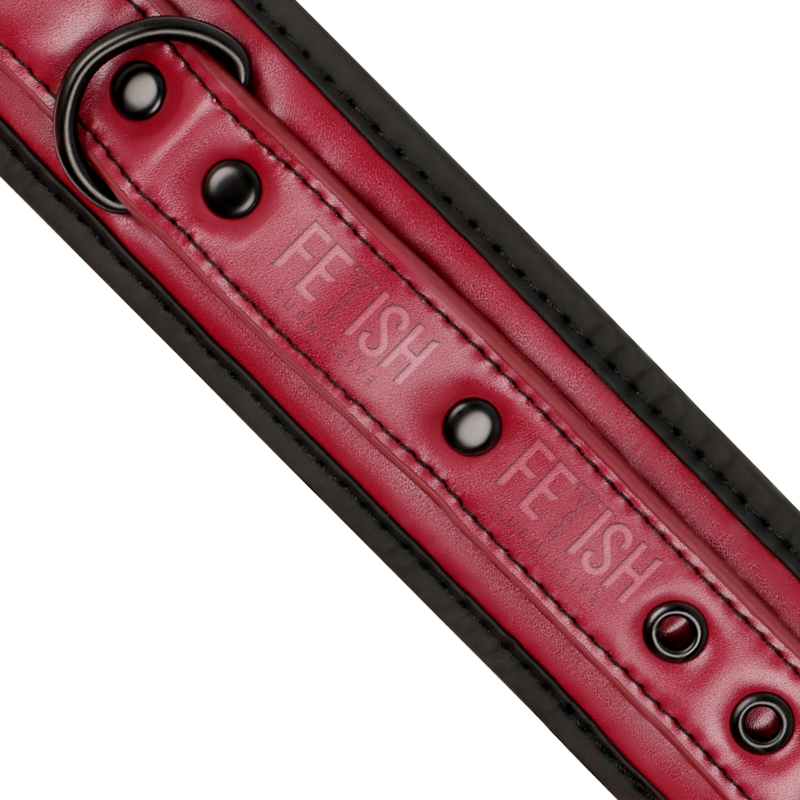 Esposas de tobillos de cuero vegano con forro de neopreno, para juego BDSM, en color negro, de la marca Fetish Submissive Dark Room.