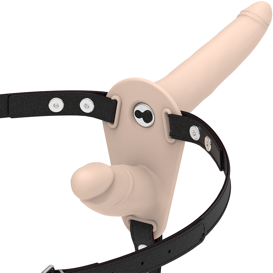 Arnés FETISH SUBMISSIVE HARNESS para doble penetración con vibrador Flesh Up, en tonos naturales y diseño ajustable.