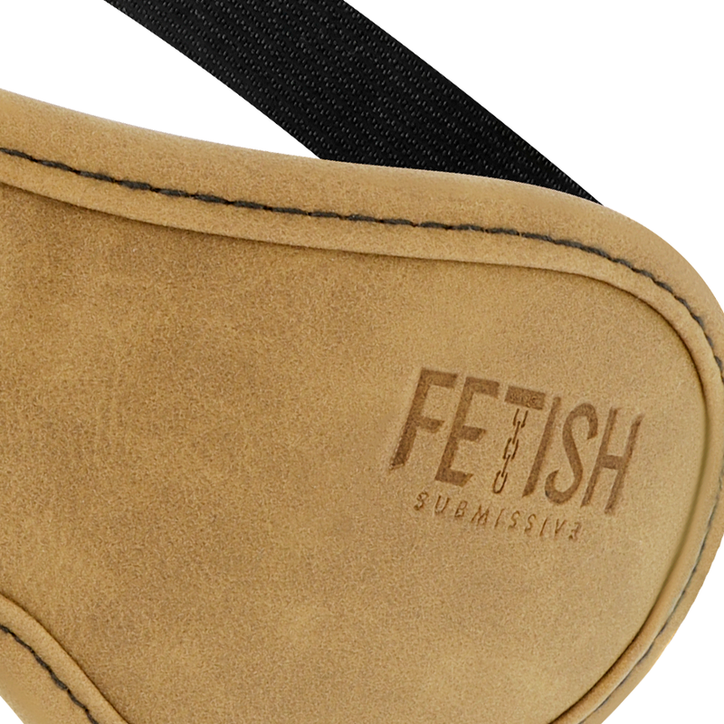 Antifaz de cuero vegano con forro de neopreno, estilo fetiche sometimiento, de la marca FETISH SUBMISSIVE ORIGIN.
