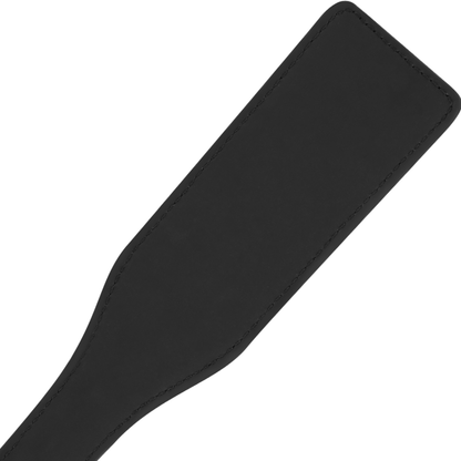 Pala de cuero vegano INTENSE FETISH para juegos de dominación, con mango resistente y diseño ergonómico.