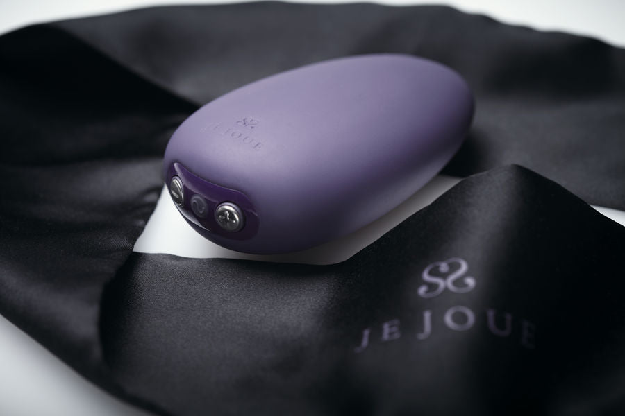 Masajeador Mimi Soft de color morado de la marca JE JOUE, con diseño compacto y suave para relajación y bienestar.