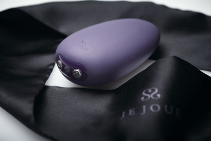 Masajeador Mimi Soft de color morado de la marca JE JOUE, con diseño compacto y suave para relajación y bienestar.