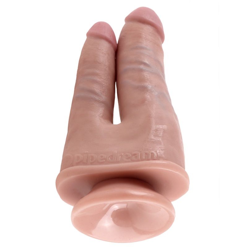 Vibrador King Cock de doble penetración con diseño natural, muestra detalles realistas y textura en acabado de silicona.