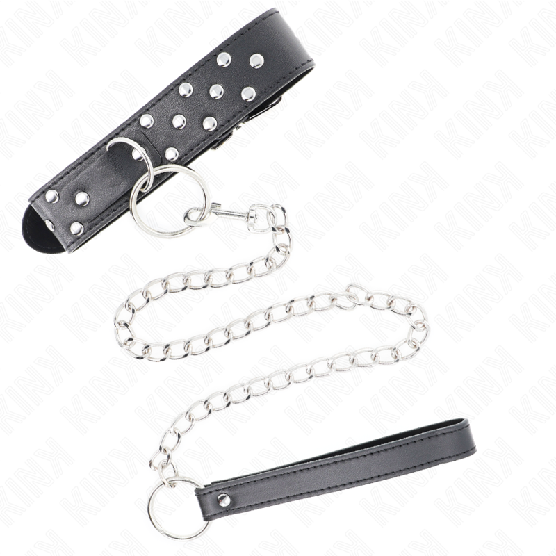 Collar ajustable con correa de 65 cm, remaches y anilla negra de KINK COLLAR & GAG, para BDSM y juegos de restricción.