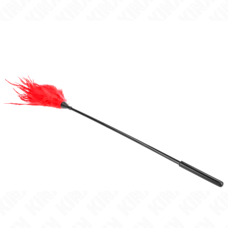 Plumas múltiples rojas de 45 cm para cosquillas de la marca KINK Impact & Touch, con detalles suaves y flexibles.