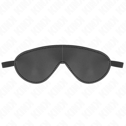 Venda de ojos de piel simple KINK MASKED ALLURE, tamaño 19.5 x 7.5 cm, con diseño suave y ajustable para juegos sensuales.