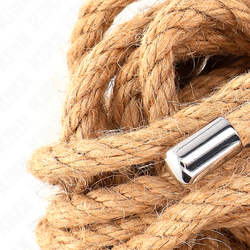 Cuerda de cáñamo de 5 metros con cabeza de metal de la marca KINK ROPE ARTS, visible en la imagen.