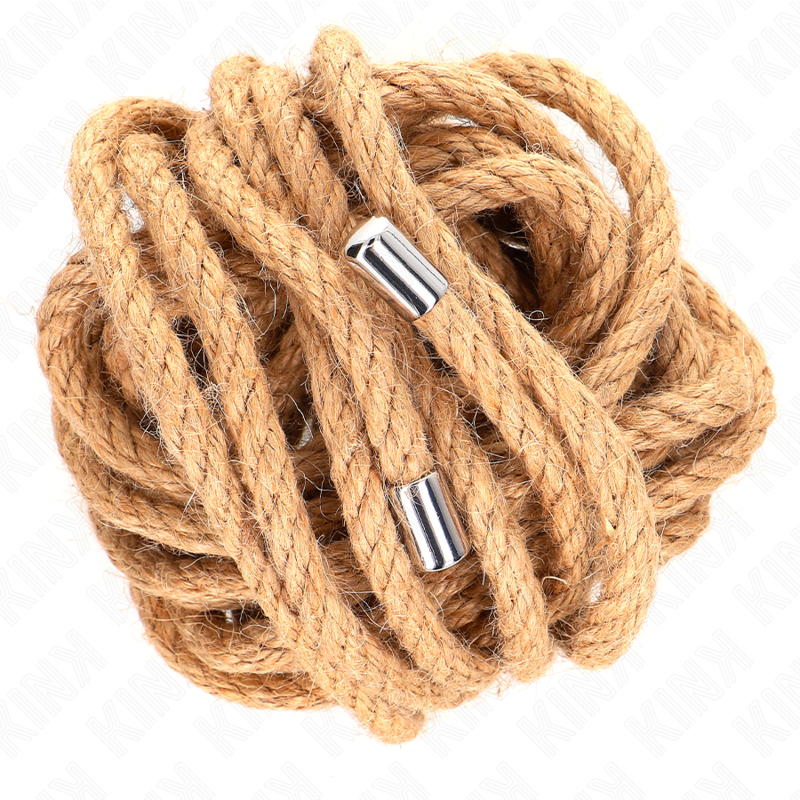 Cuerda de cáñamo de 5 metros con cabeza de metal de la marca KINK ROPE ARTS, mostrada enrollada sobre una superficie.