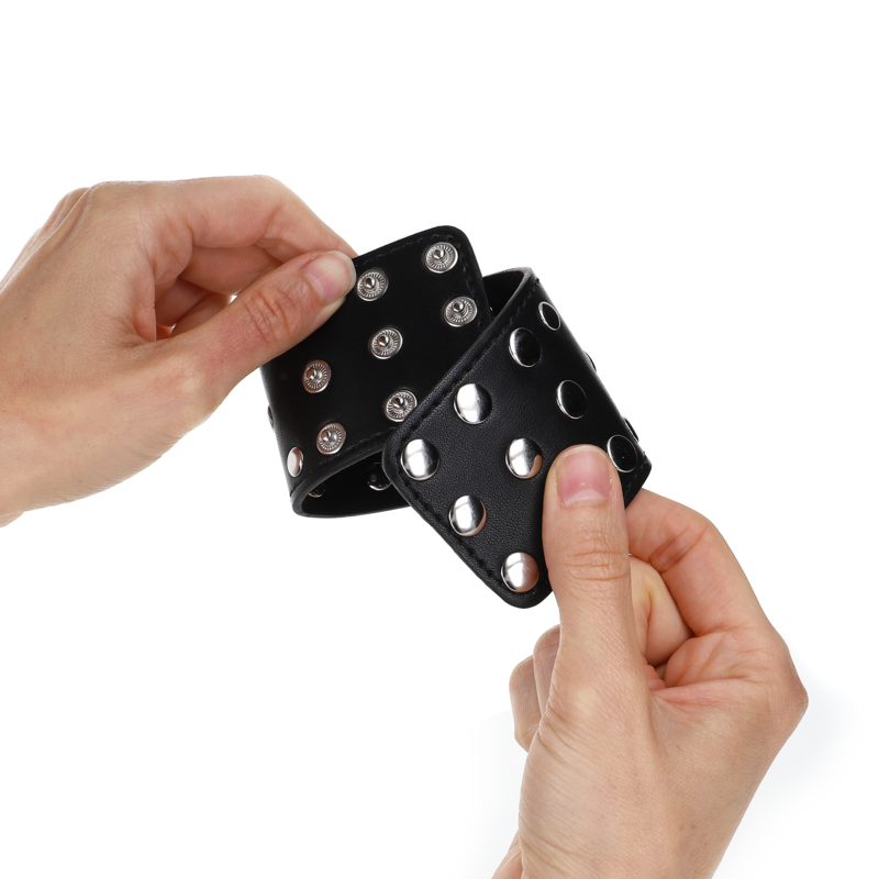 KINK - CANELLERES AMB TANCAMENT A PRESSIÓ PLE DE TATXOLES AJUSTABLE NEGRE 19-24 CM X 5.5 CM
