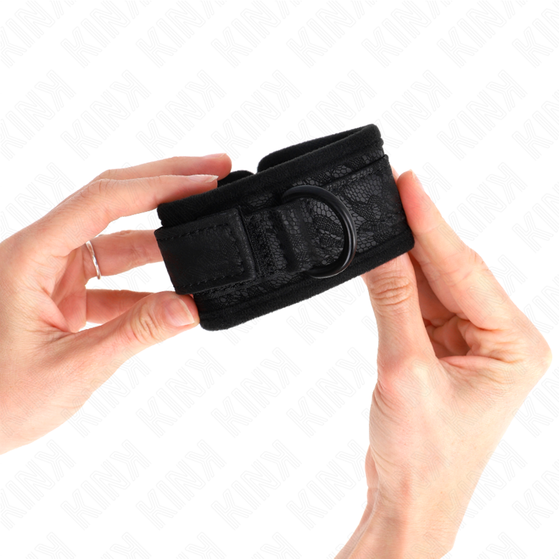 Muñequera ajustable de encaje y neopreno negro KINK, 20-29 cm, resistente y cómoda para restricción de muñecas.