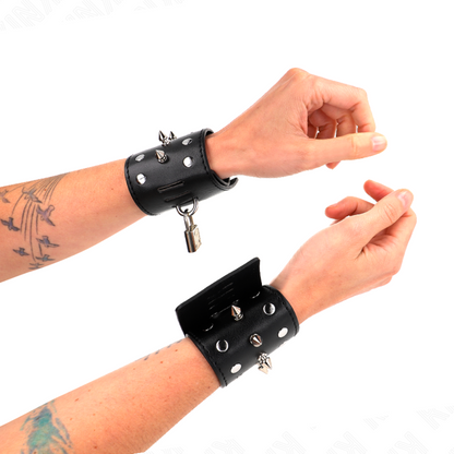 KINK - CANELLERES ESTIL PUNK AMB PUNXOS 25 X 6 CM