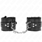 Muñequera KINK forrada con agujeros cuadrados y correa ajustable negra, tamaño 17-29 cm por 6 cm, en cuero resistente.
