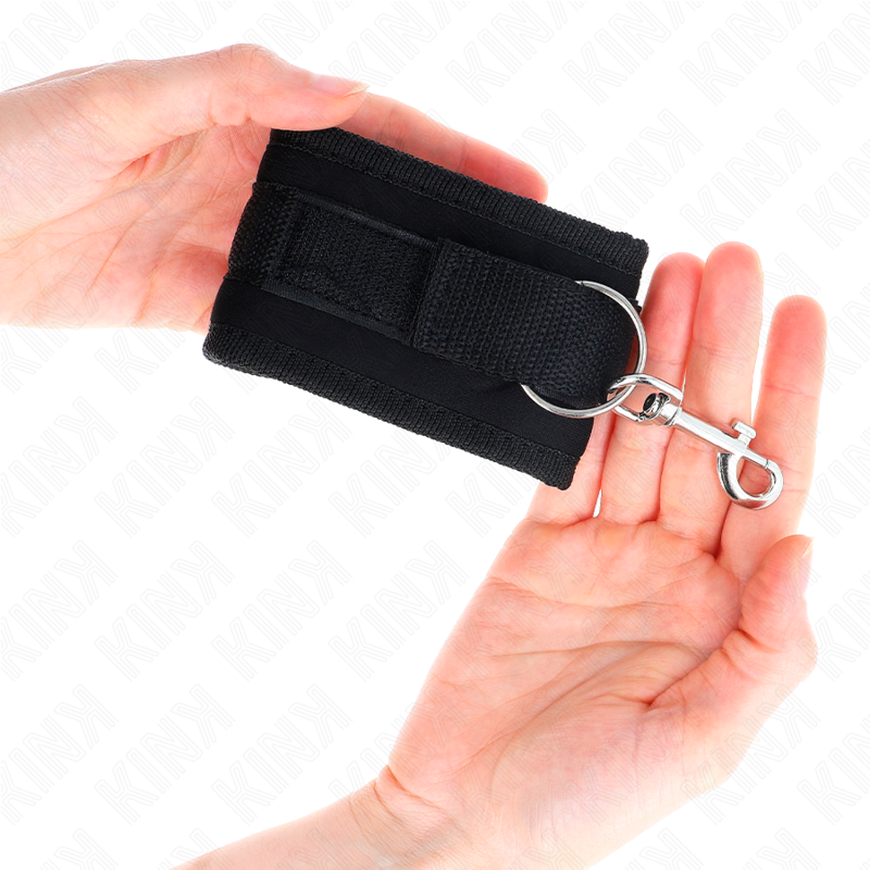 Muñequera ajustable de nylon negro KINK, modelo 2, tamaño 18-35 cm x 6 cm, para restricción de muñecas.