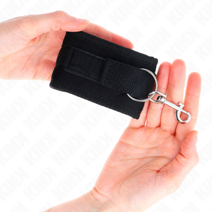 Muñequera ajustable de nylon negro KINK, modelo 2, tamaño 18-35 cm x 6 cm, para restricción de muñecas.