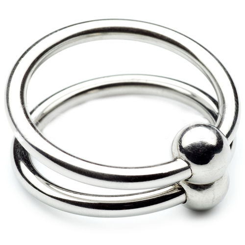 Metal Hard double glans ring 28mm displayed on a neutral background, showcasing its sleek metal finish and design.
