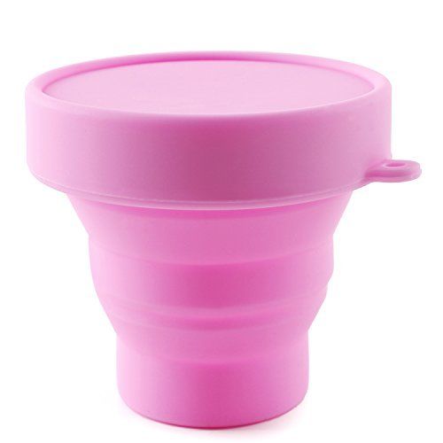 Esterilizador para copa menstrual de la marca NINA KIKÍ, en color blanco y compacto para higiene y seguridad.