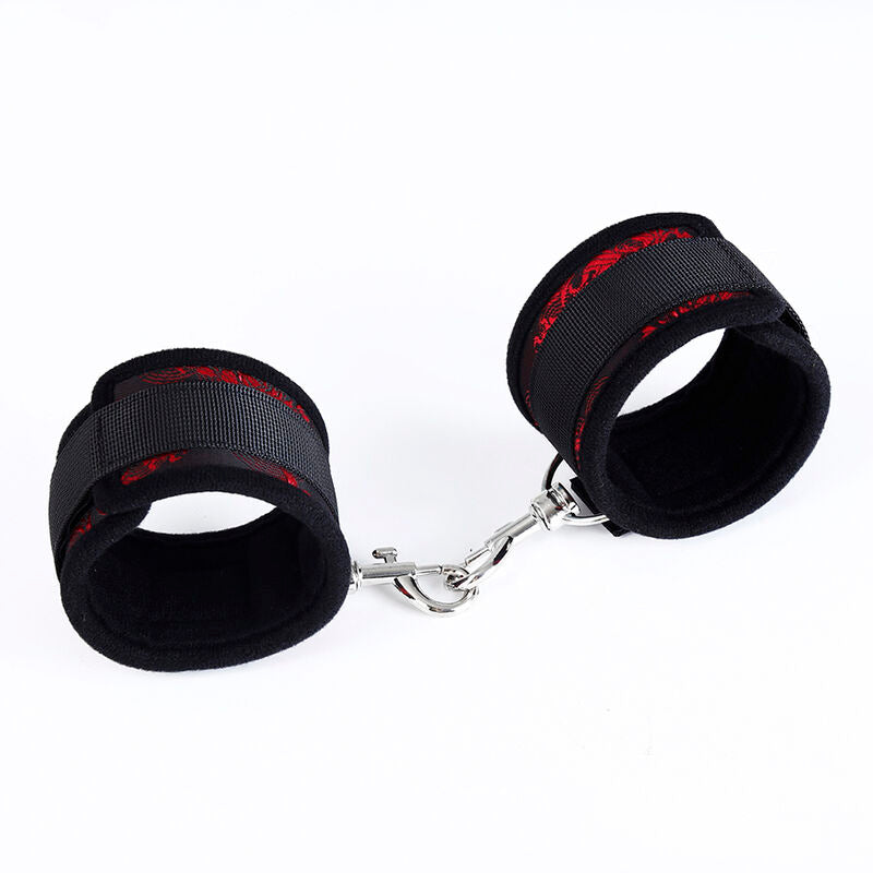 OHMAMA FETISH - SCANDAL HANDCUFFS AND DOLLS