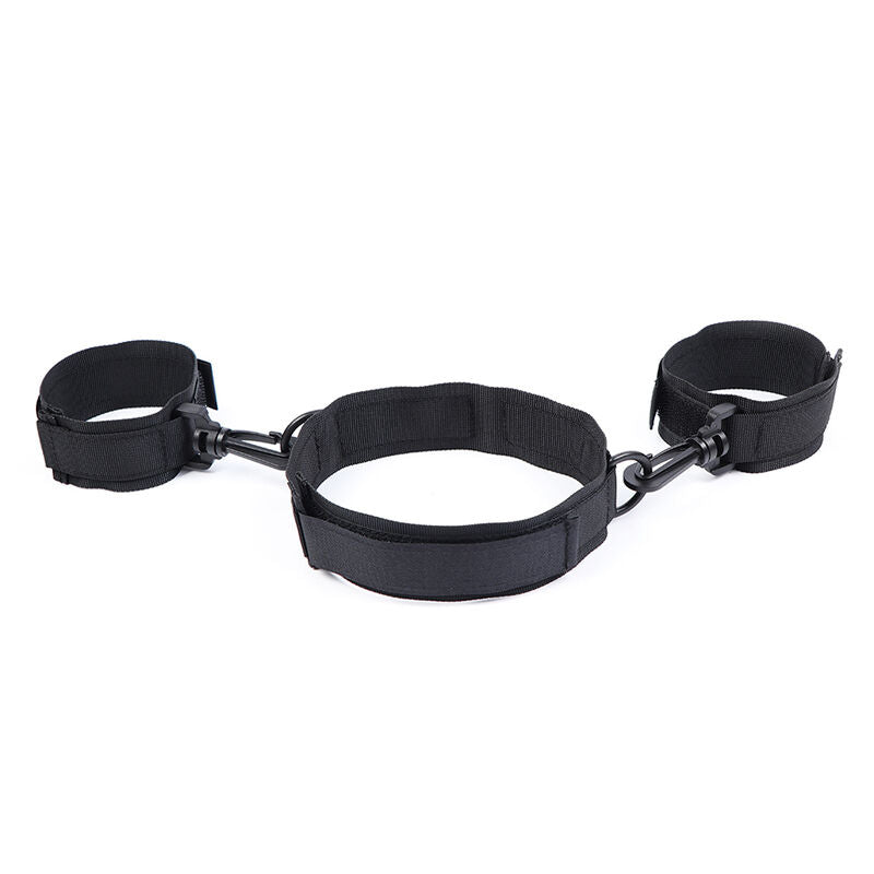 Esposas y collar de nylon OHMAMA FETISH, accesorios de restricción con correa ajustable, en color negro, diseñados para juegos de restricción.