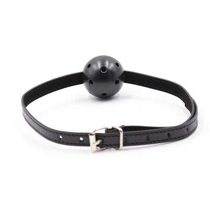 Mordaza OHMAMA FETISH con bola y respiraderos, ajustable y de material resistente para juegos de restricción.