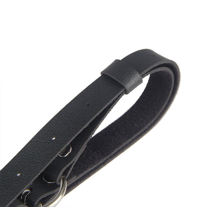 Arnés de cuero negro SUBBLIME FETISH en forma de cinturón, talla única, diseñado para uso erótico y de fetiche.