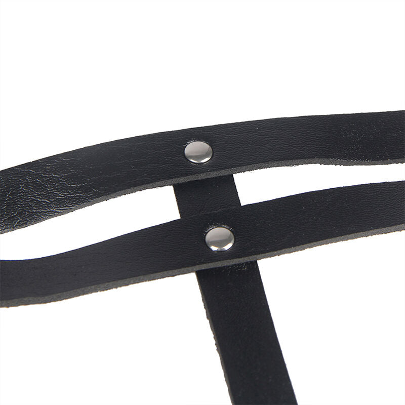 Cinturón de cadenas con anillas de cuero negro de la marca SUBBLIME FETISH, talla única, en una vista cercana.