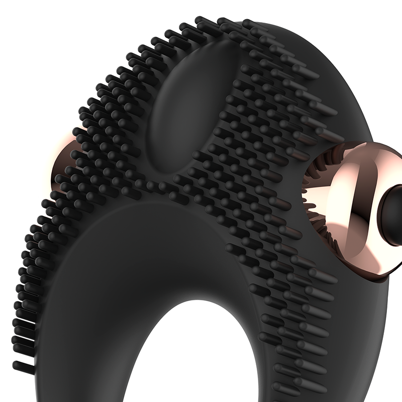 Anillo vibrador de silicona para mujer de la marca WOMANVIBE, con diseño ergonómico y superficie lisa.
